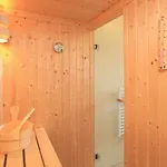 4 Person In Apartment *