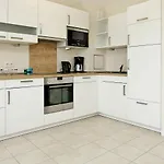 Apartment 4 Person In *